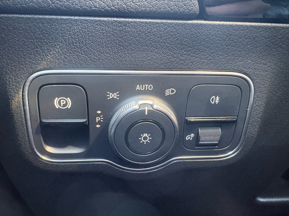 Mercedes EQA350 AMG Line 4Matic 5d