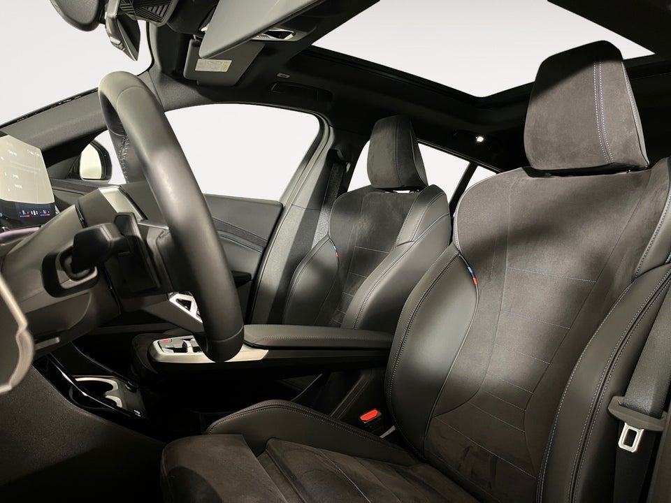 BMW iX2 xDrive30 M-Sport Premium 5d