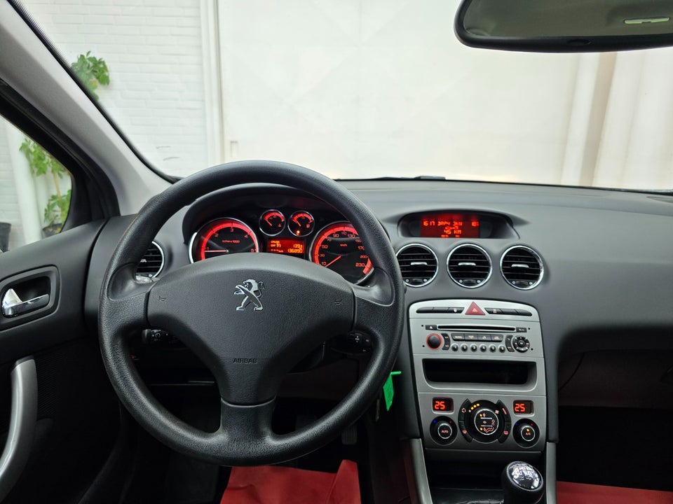 Peugeot 308 1,6 HDi 90 Comfort+ stc. 5d