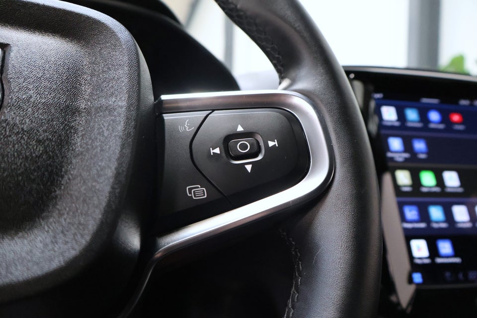 Volvo XC40 ReCharge Extended Range Plus 5d