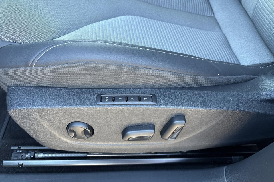 Skoda Enyaq 60 iV Premium 5d