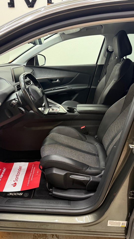 Peugeot 3008 1,6 Hybrid Allure Limited EAT8 5d