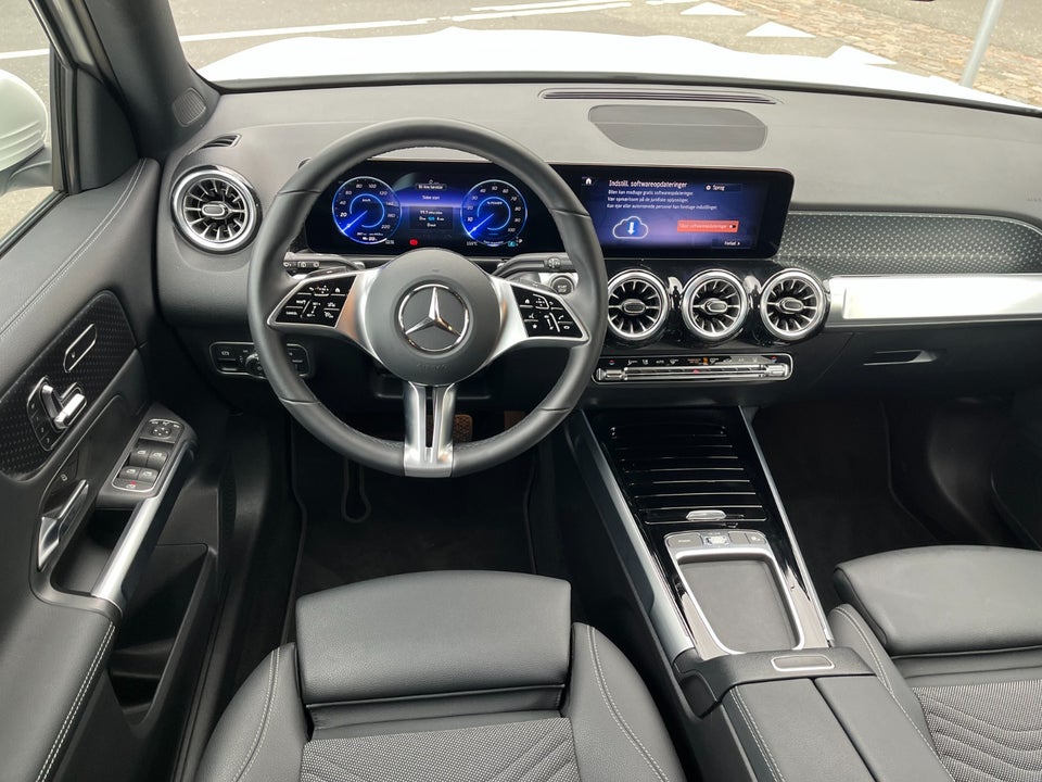 Mercedes EQB300 Progressive Advance 4Matic 5d