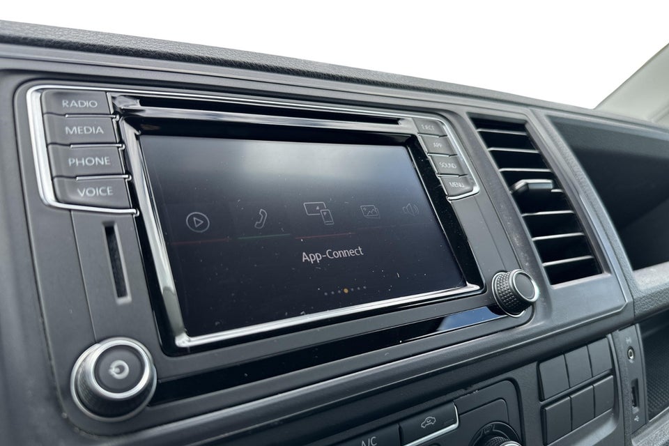 VW Transporter 2,0 TDi 150 Kassevogn DSG lang