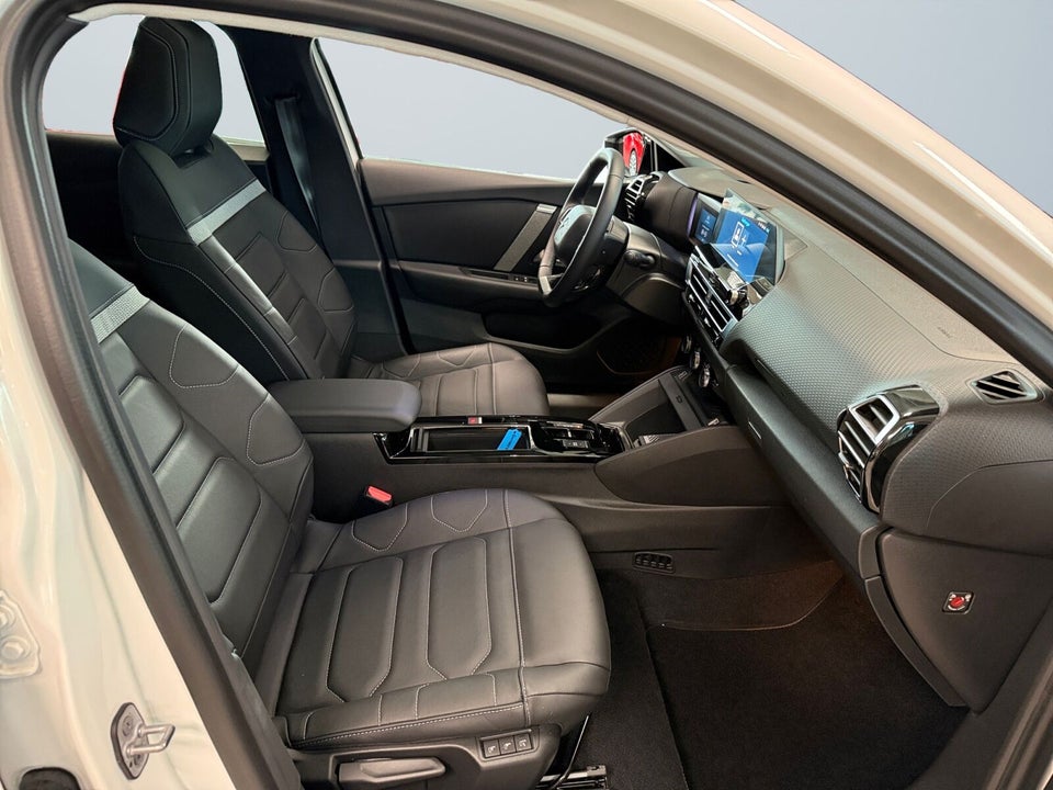 Citroën ë-C4 X 50 Shine 4d