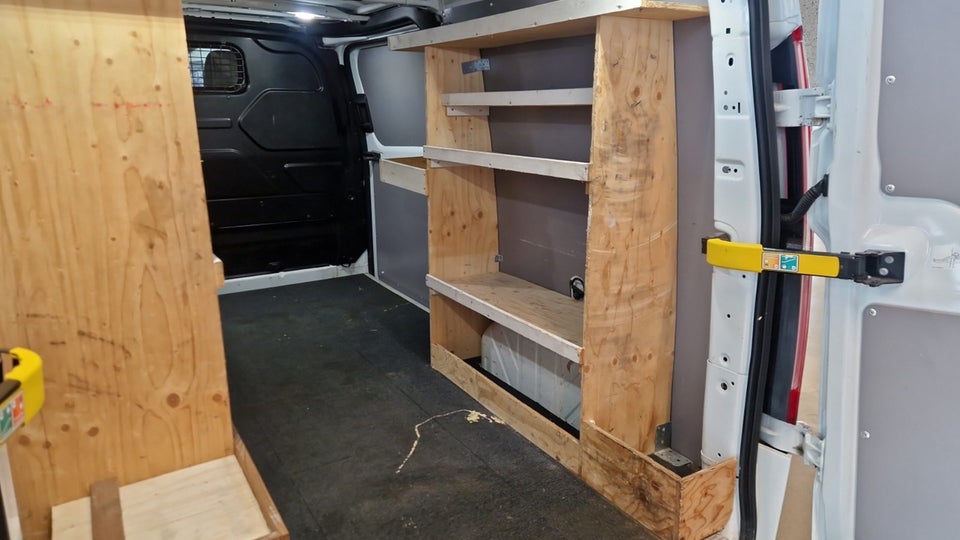 Ford Transit Custom 300 L2 2,0 TDCi 130 Trend