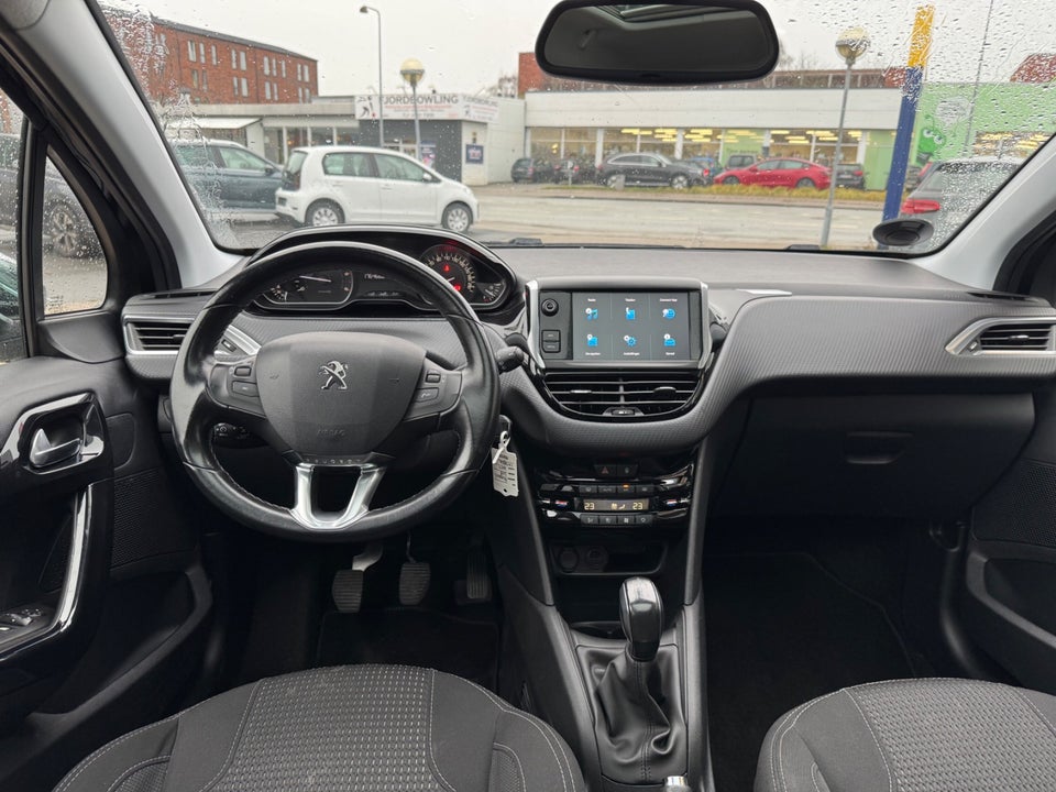 Peugeot 208 1,6 BlueHDi 100 Allure Sky 5d