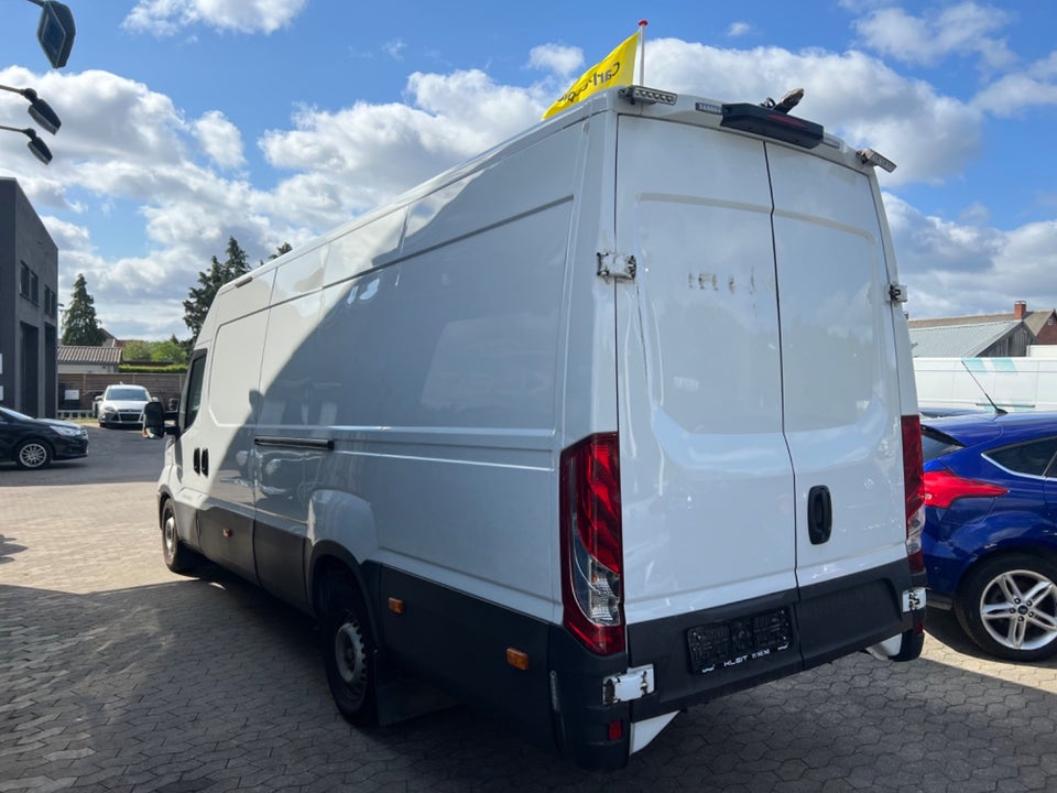 Iveco Daily 2,3 35S16 16m³ Van AG8