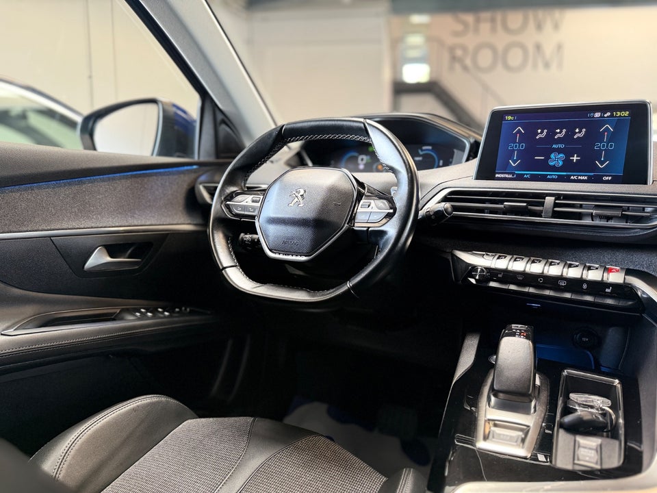 Peugeot 3008 1,6 Hybrid Allure Limited EAT8 5d