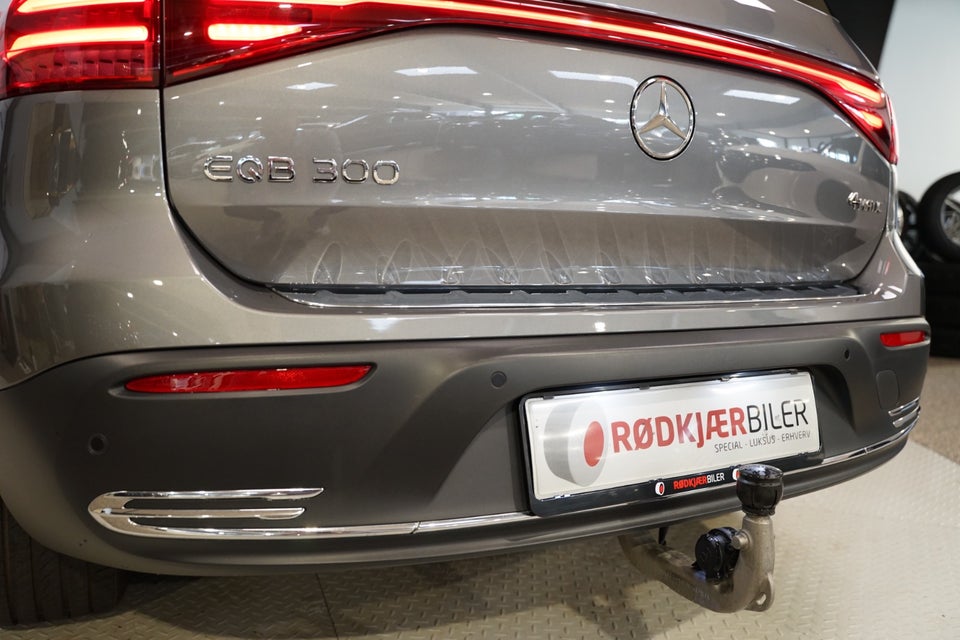 Mercedes EQB300 Progressive 4Matic 5d