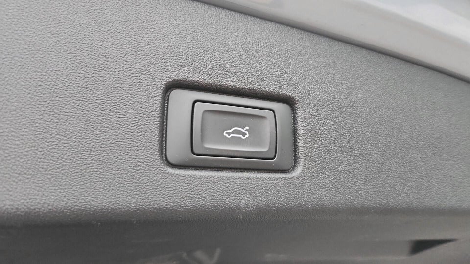 Audi Q4 e-tron 40 Advanced 5d