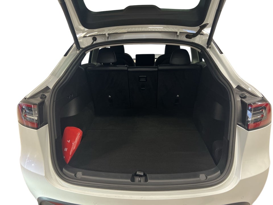 Tesla Model Y Long Range AWD 5d