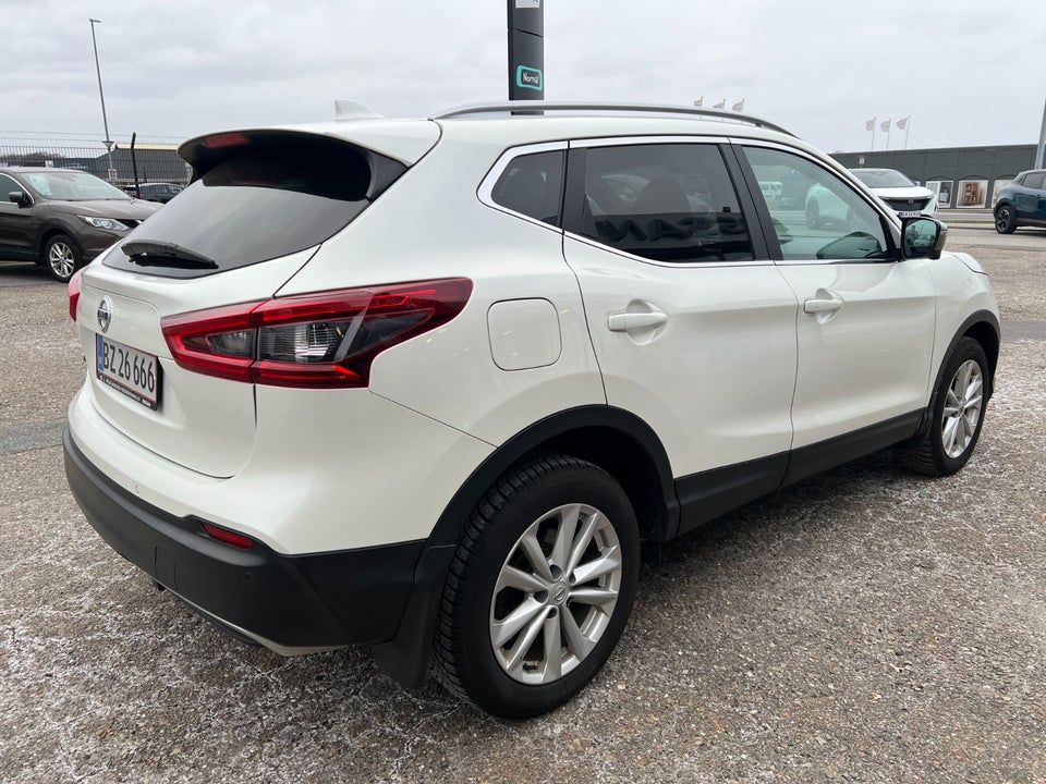 Nissan Qashqai 1,6 dCi 130 Tekna+ X-tr. 5d