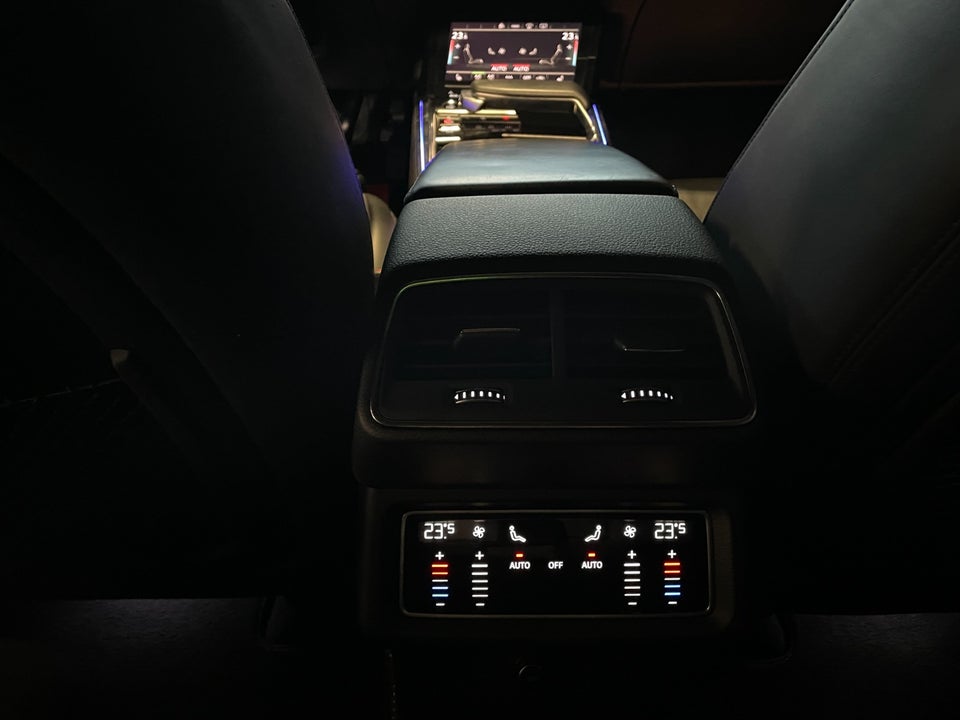 Audi e-tron 55 S-line Sportback quattro 5d