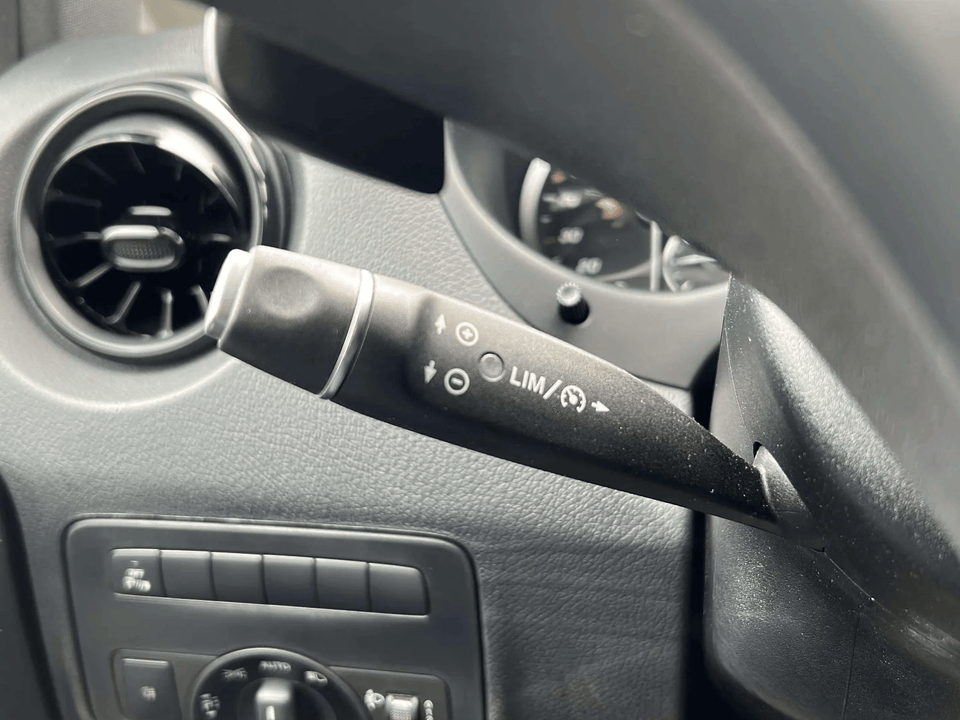 Mercedes eVito 129 Tourer PRO L Van