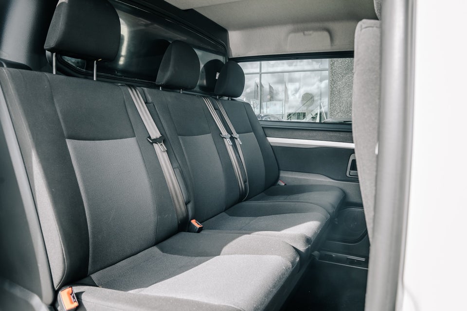 Peugeot Expert 2,0 BlueHDi 122 L3 Plus EAT8 Van