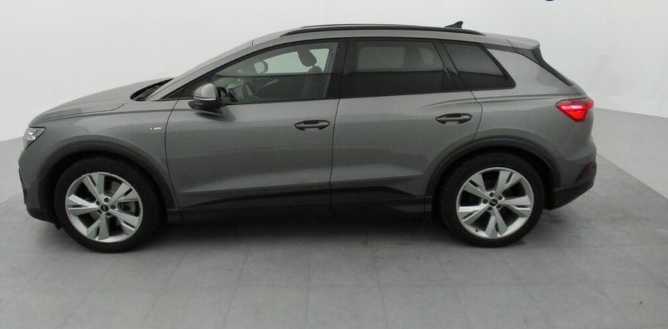Audi Q4 e-tron 45 S-line 5d