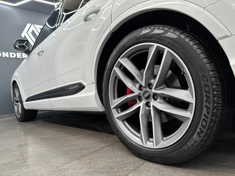 Audi SQ7 4,0 TDi quattro Tiptr. 7prs 5d