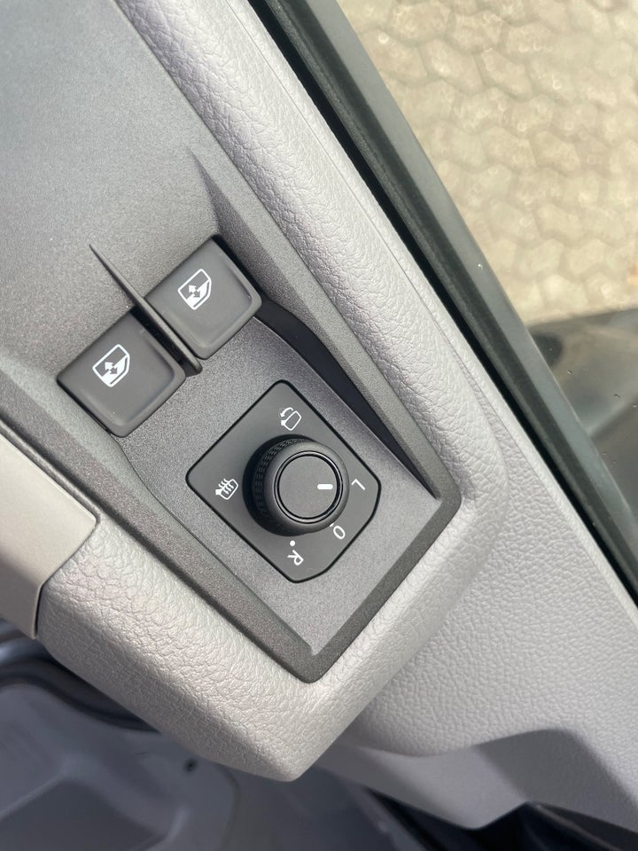 VW Crafter 35 2,0 TDi 177 Kassevogn L3H3 aut.