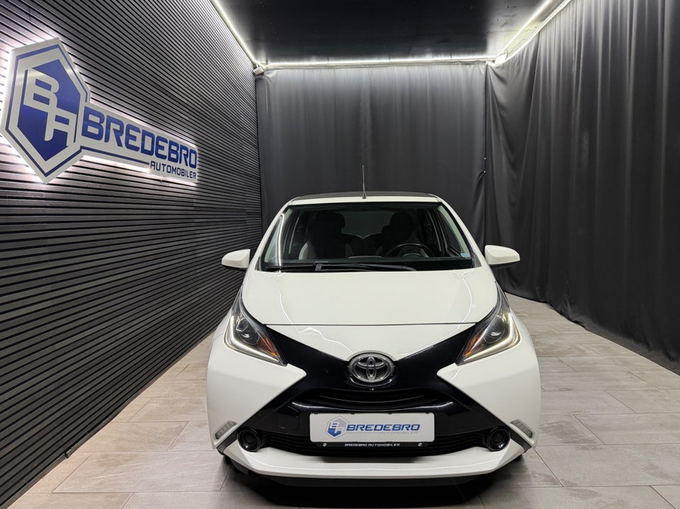 Toyota Aygo 1,0 VVT-i x-wave Sky 5d