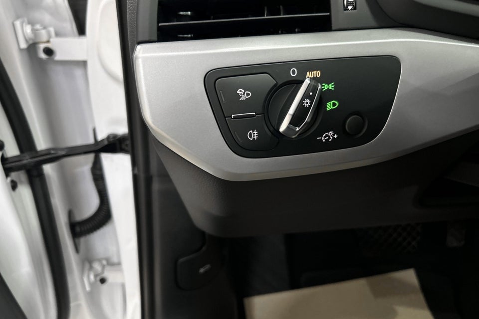 Audi A4 40 TFSi Prestige plus Avant S-tr. 5d