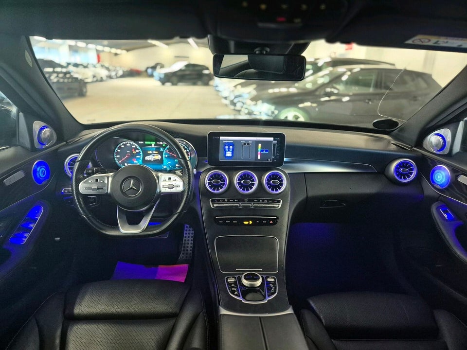 Mercedes C300 de 2,0 AMG Line stc. aut. 5d