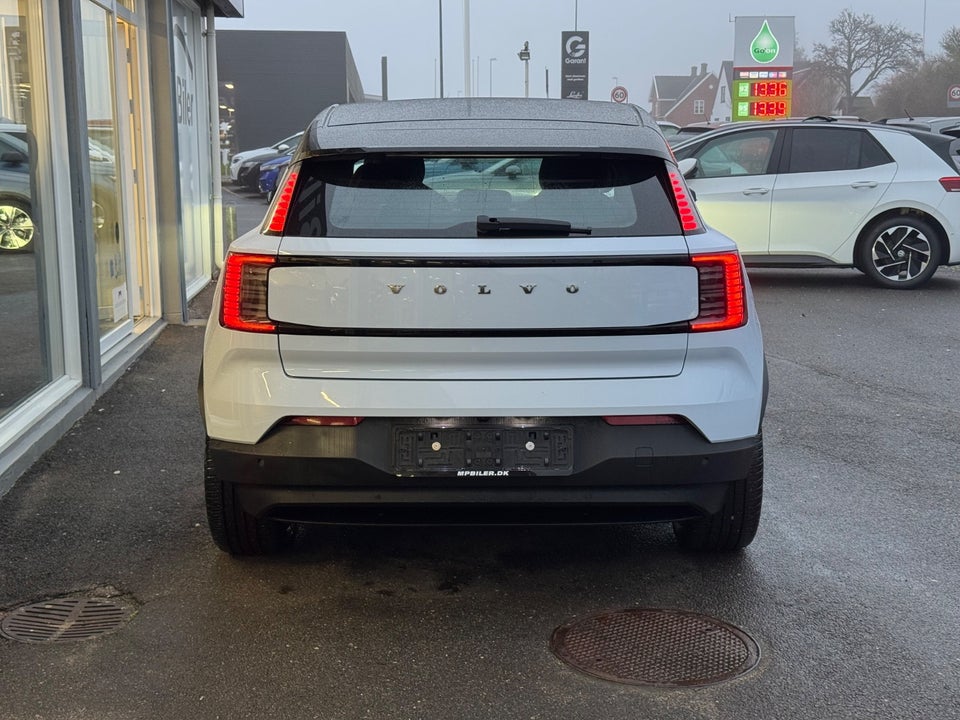 Volvo EX30 Extended Range Plus 5d