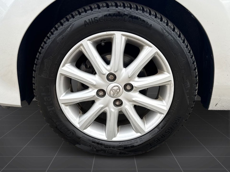 Toyota Aygo 1,0 VVT-i x-press 5d