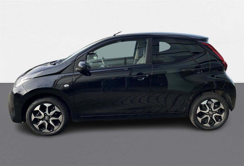 Toyota Aygo 1,0 VVT-i x-press 5d