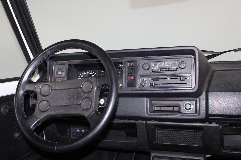 VW Golf I 1,8 GTi Pirelli 3d