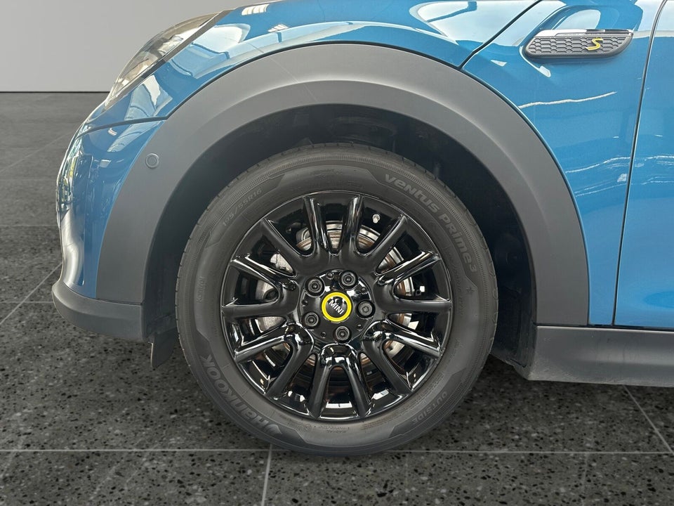 MINI Cooper SE Classic Trim 3d