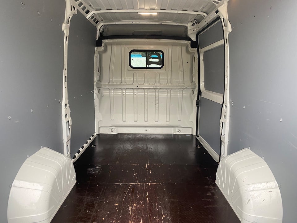 Peugeot Boxer 333 2,0 BlueHDi 130 L2H2