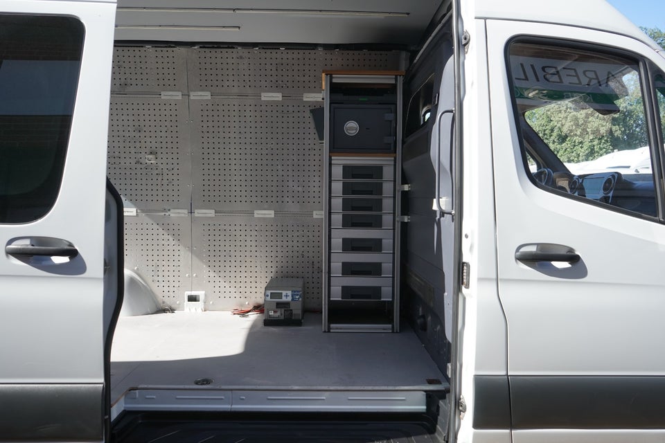 Mercedes Sprinter 317 2,0 CDi A2 Kassevogn aut. RWD