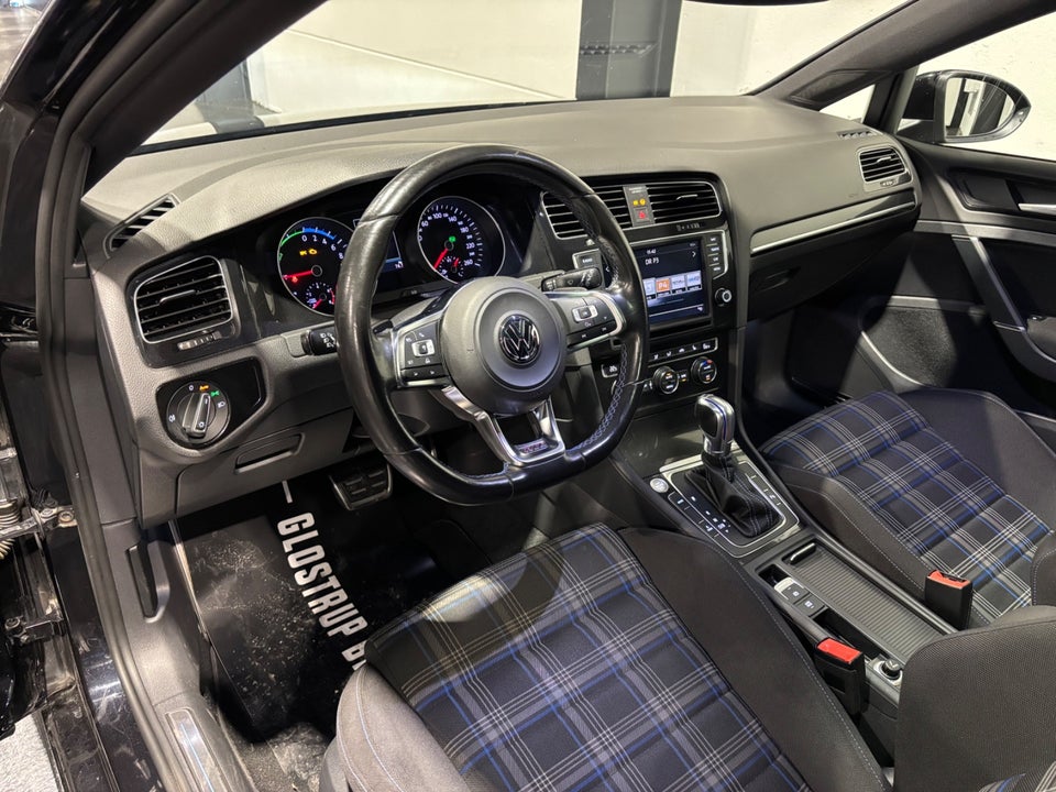 VW Golf VII 1,4 GTE Highline DSG 5d