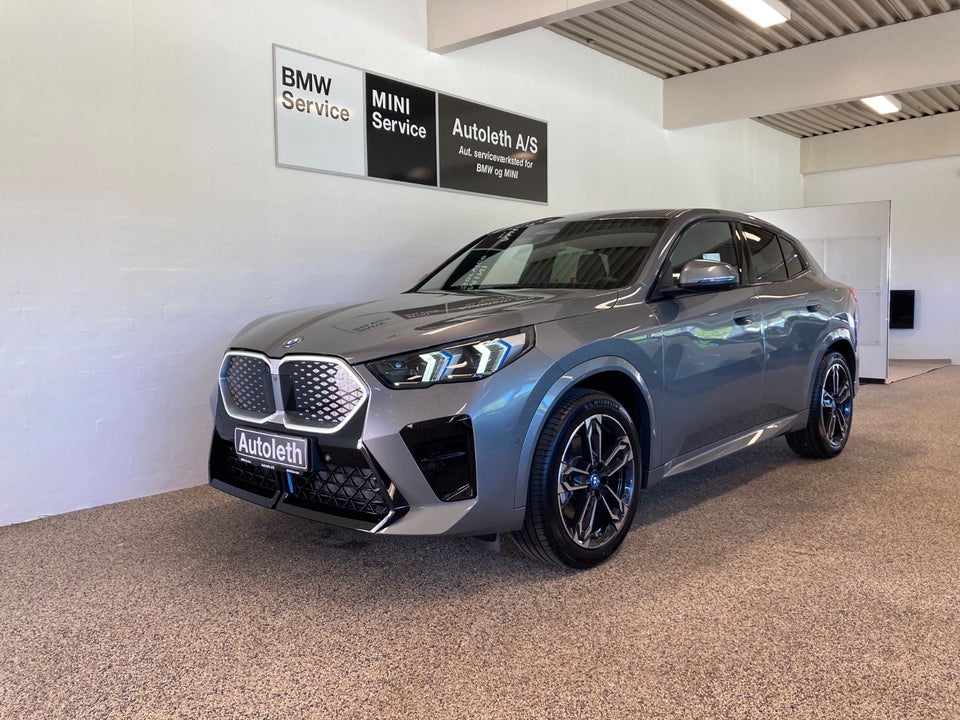 BMW iX2 xDrive30 M-Sport 5d