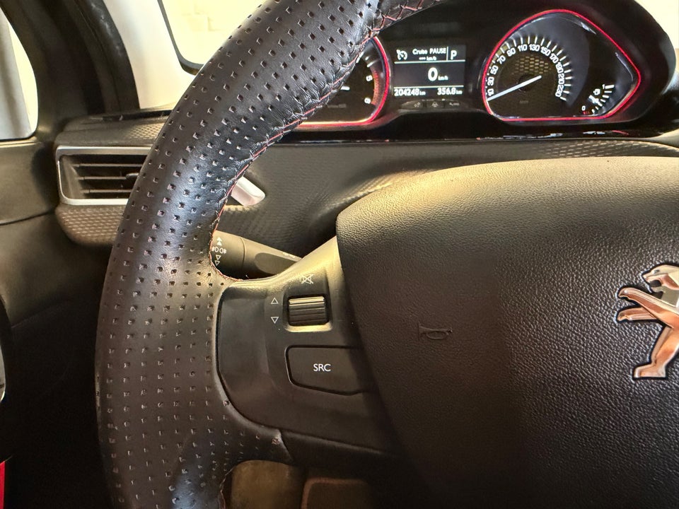 Peugeot 2008 1,5 BlueHDi 120 GT Line Sky EAT6 5d