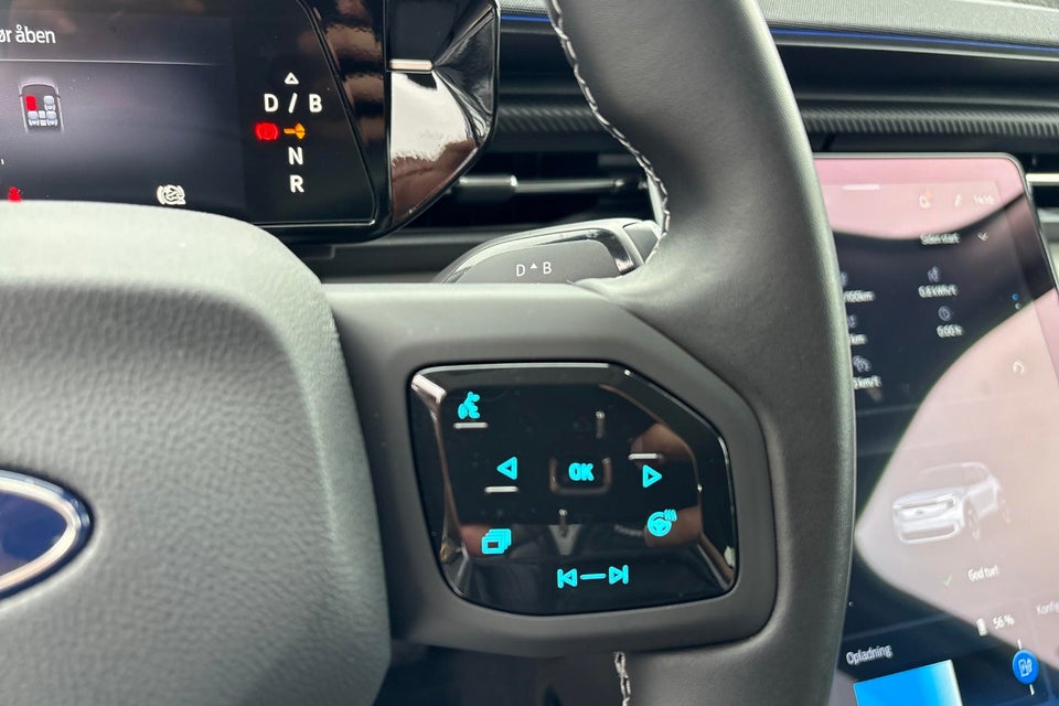 Ford Explorer 77 Premium Extended Range 5d