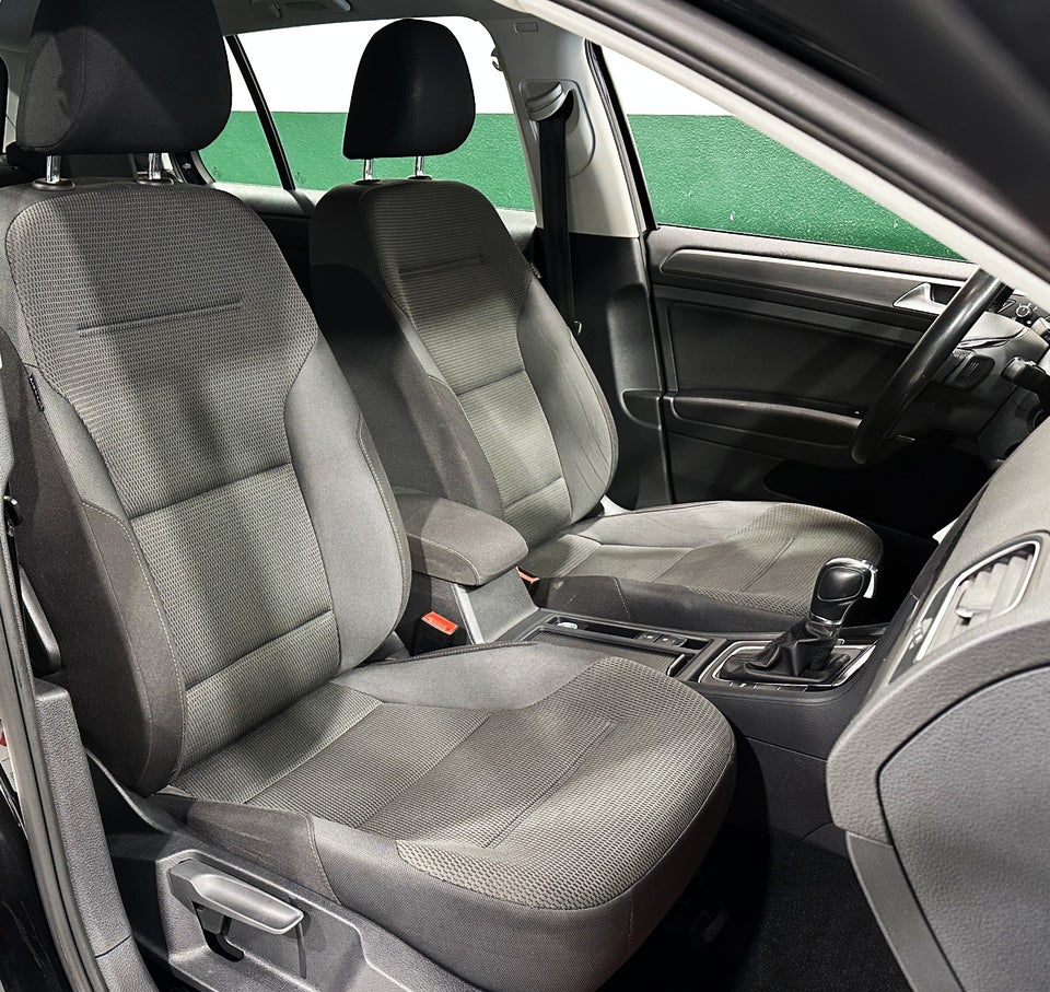 VW Golf VII 1,5 TSi 130 Comfortline DSG 5d