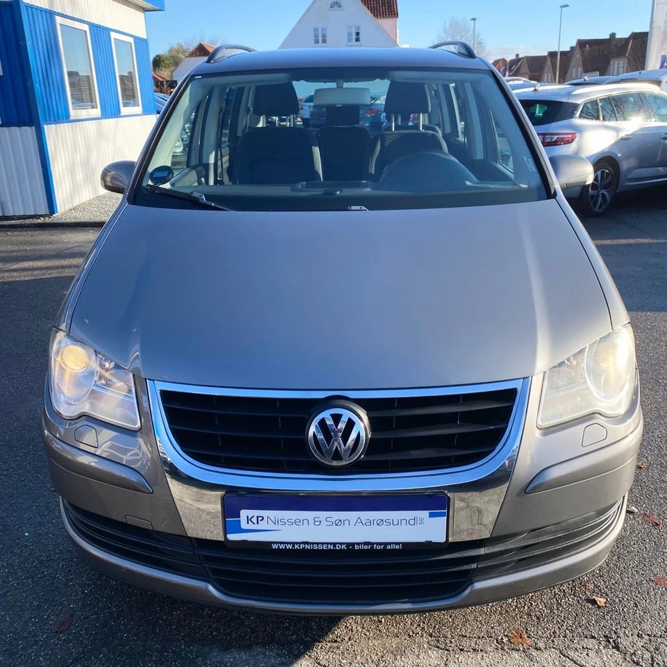 VW Touran 2,0 TDi 140 Trendline DSG 5d