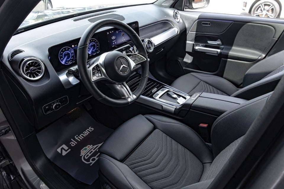 Mercedes EQB300 Progressive 4Matic 5d