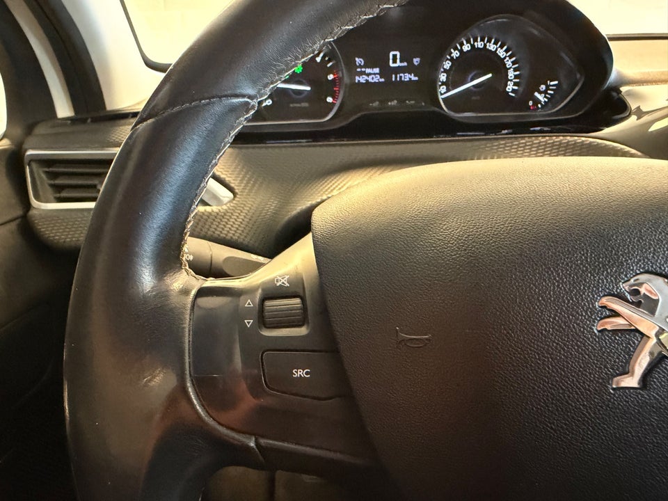 Peugeot 208 1,6 BlueHDi 100 Desire 5d