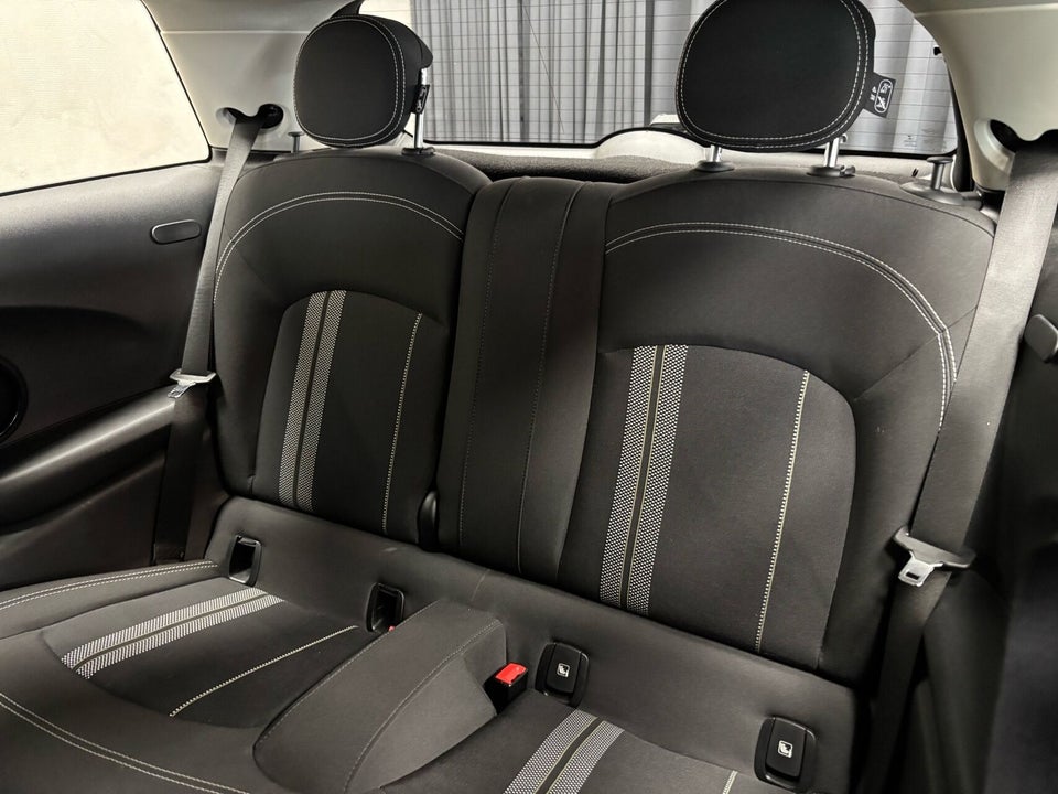 MINI Cooper SE Maximise 3d