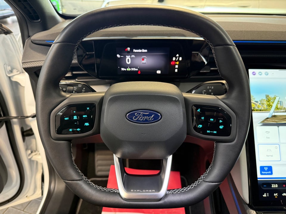 Ford Explorer 82 Premium Extended Range 5d