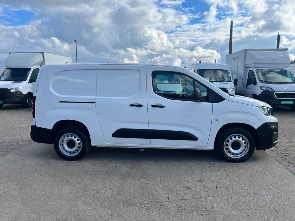 Peugeot Partner 1,5 BlueHDi 100 L2V2 Ultimate Van
