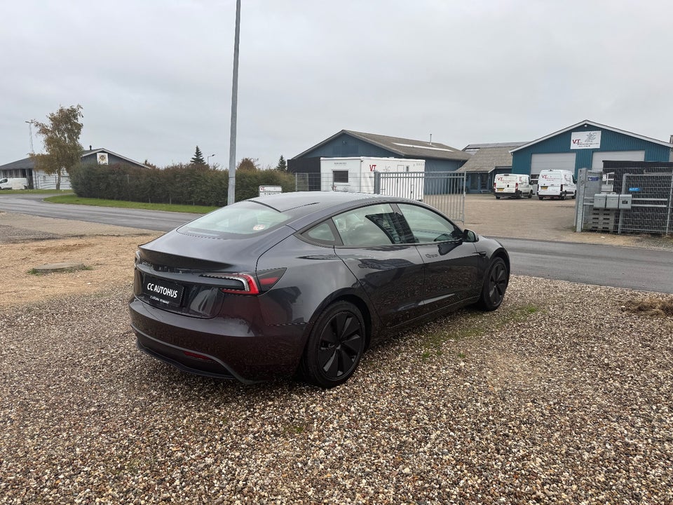 Tesla Model 3 RWD 4d