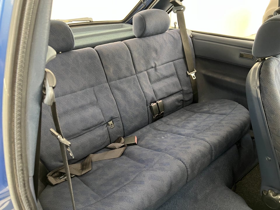 Ford Escort 1,6i CL Fashion 3d