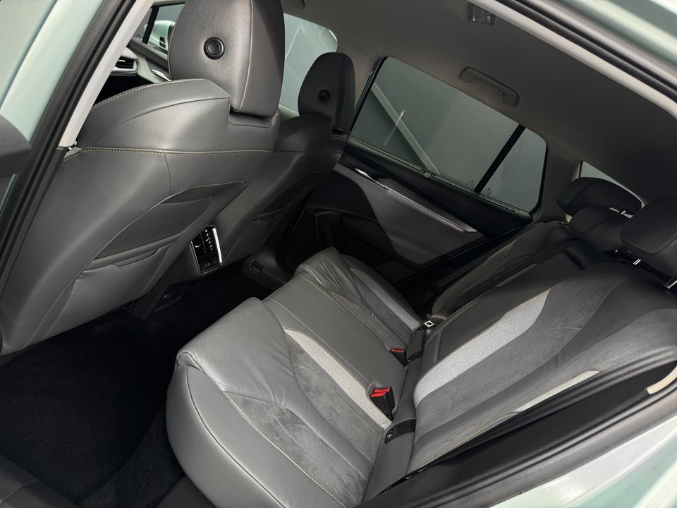 Skoda Enyaq 80 iV Lounge 5d