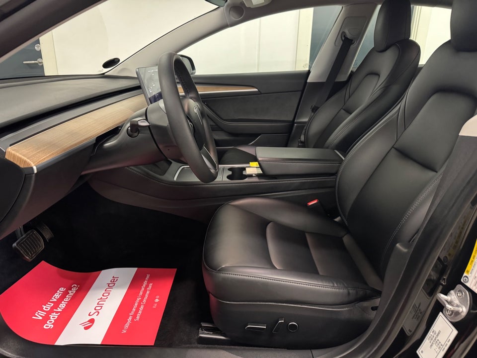 Tesla Model 3 Long Range RWD 4d