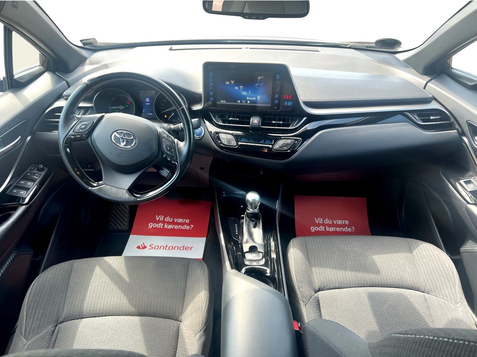 Toyota C-HR 1,8 Hybrid Premium Selected CVT 5d