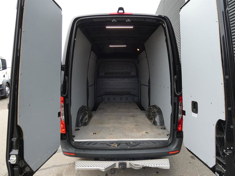 Mercedes Sprinter 317 2,0 CDi A2 Kassevogn aut. RWD